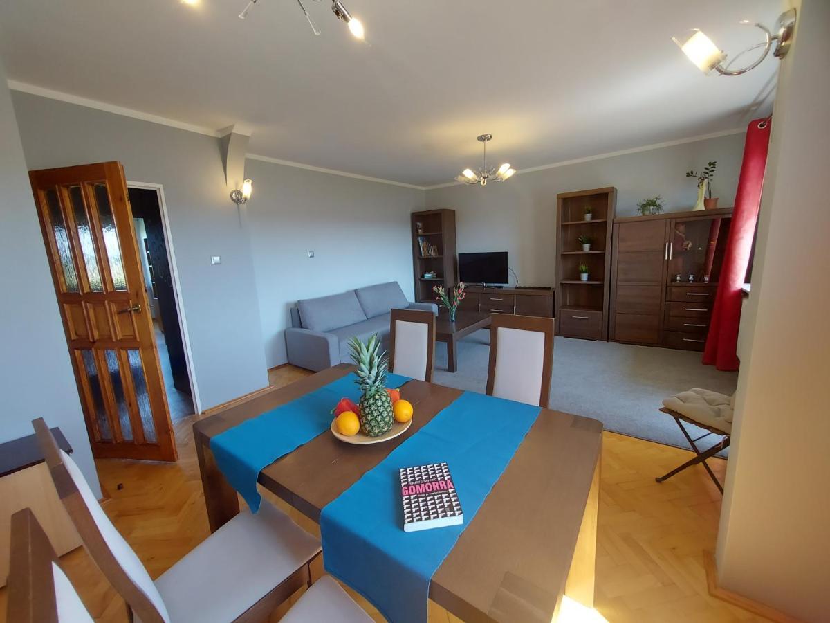 Wygodny Przestronny Apartament Janowskie Blonia Rumia Exterior foto